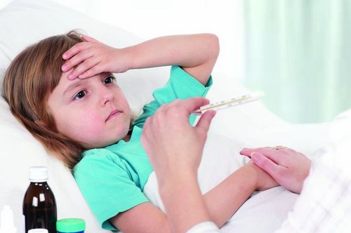 A gyermekek akklimatizációja: tünetek és hogyan kerülhető el