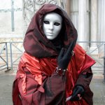 Hogyan készíts egy maszkot a saját kezeddel Halloween-ra? Hogyan készíts egy maszkot a saját kezeddel Halloween-ra?
