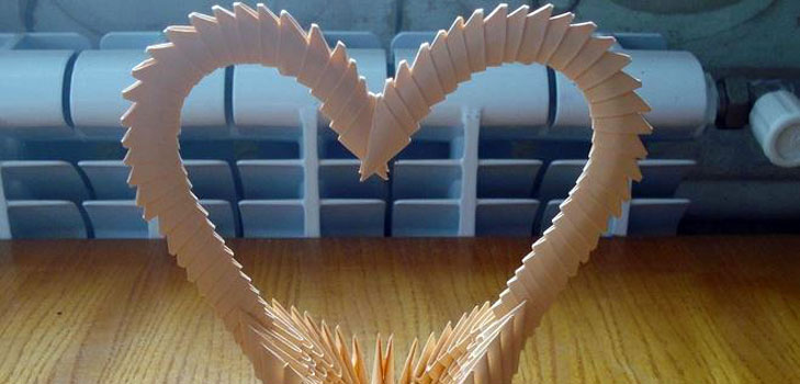 Hogyan lehet origami a papír szívéből, videó