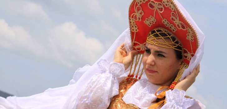 Orosz kokoshnik a kartonból