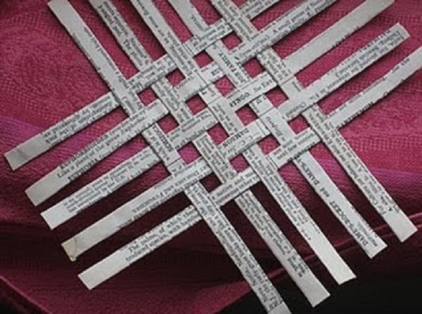 Gyönyörű hópelyhek a 2017-es újévre a saját kezükben papír - diagramok és fotók szakaszaiban. Mesterkurzusok a nagy hópelyhek gyermekeire az origami technikában