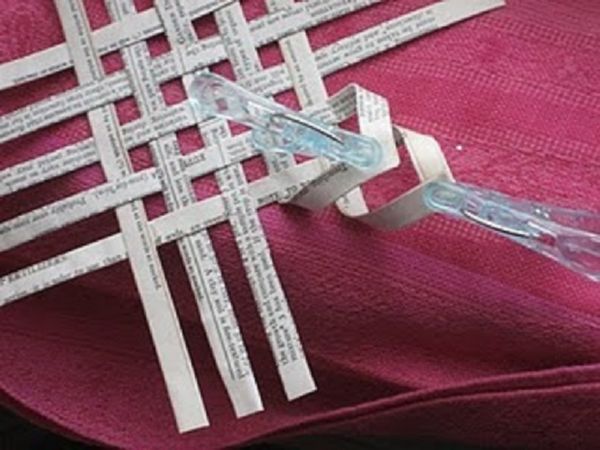 Gyönyörű hópelyhek a 2017-es újévre a saját kezükben papír - diagramok és fotók szakaszaiban. Mesterkurzusok a nagy hópelyhek gyermekeire az origami technikában