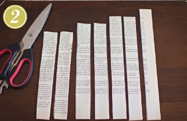 Gyönyörű hópelyhek a 2017-es újévre a saját kezükben papír - diagramok és fotók szakaszaiban. Mesterkurzusok a nagy hópelyhek gyermekeire az origami technikában