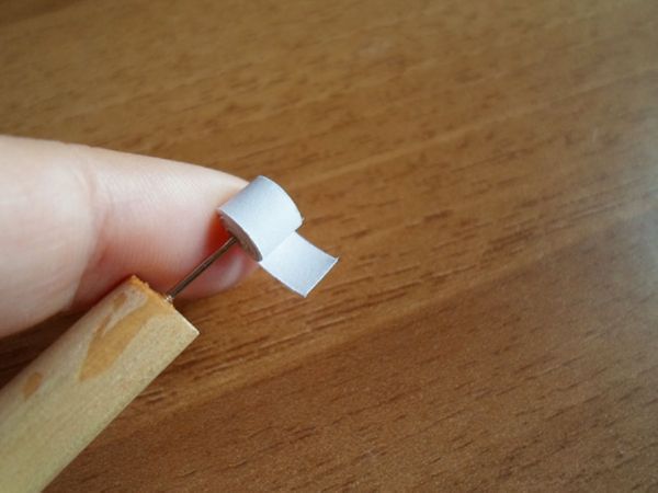 Gyönyörű hópelyhek a 2017-es újévre a saját kezükben papír - diagramok és fotók szakaszaiban. Mesterkurzusok a nagy hópelyhek gyermekeire az origami technikában