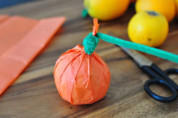 Kézművesek a gyermekek számára Halloween alatt