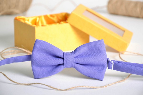 A pillangó kötődésének és a saját kezű bowtie készítésének a terve