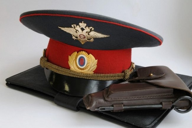 Hogyan lehet munkát találni a rendőrségben?