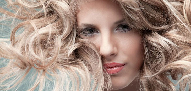 Hair-oktatás: hogyan ébredjen reggel elegáns stílusban