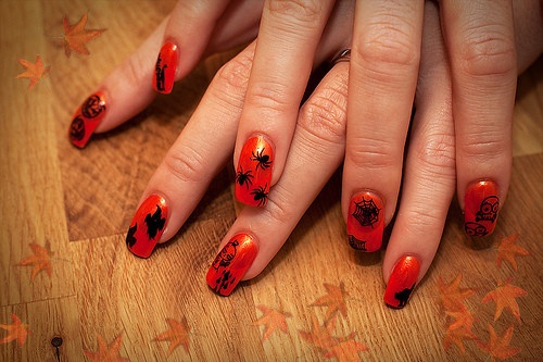 Manikűr a Halloween számára