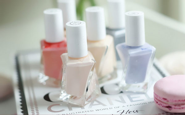 Pasztell manikűr: a lakkok gyűjteménye Essie Gel Couture Ballet Nudes 2017