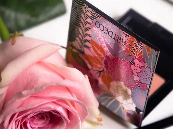 Ünnepi smink dekoratív kollekcióval Artdeco Hypnotic Blossom