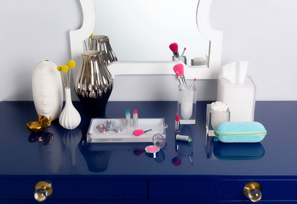 Rózsa, azúrkék és krém: Clinique + Jonathan Adler 2017 sminkgyűjtemény