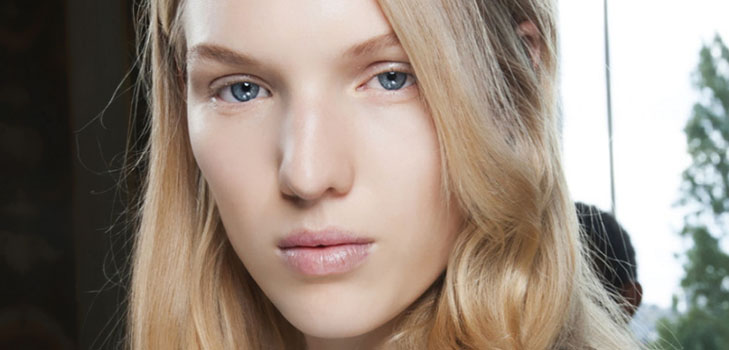 Ismerje meg az észrevétlen make-up művészetét: a Lanvin szakértők titkait
