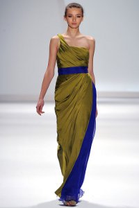 Estélyi ruhák nőknek 2012 