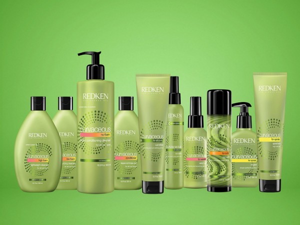 Hullámos forradalom: új elemek a göndör gyűrűkhöz Redken Curvaceous