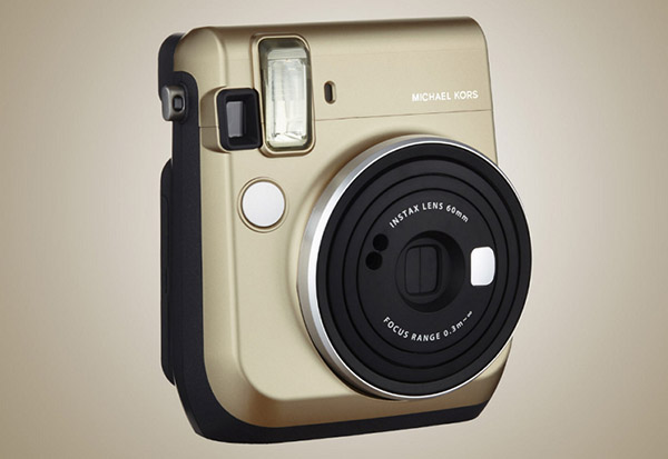 Divat kamera: Michael Kors X Fijifilm Instax Mini 70
