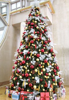 Hogyan kell díszíteni egy karácsonyfa