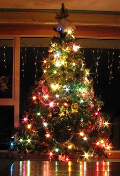Hogyan kell díszíteni egy karácsonyfa