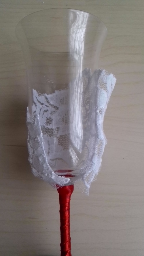 Esküvői poharak díszítése