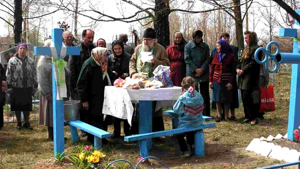 Radonitsa 2016-ban - emlékezzen az elhunyt rokonokra