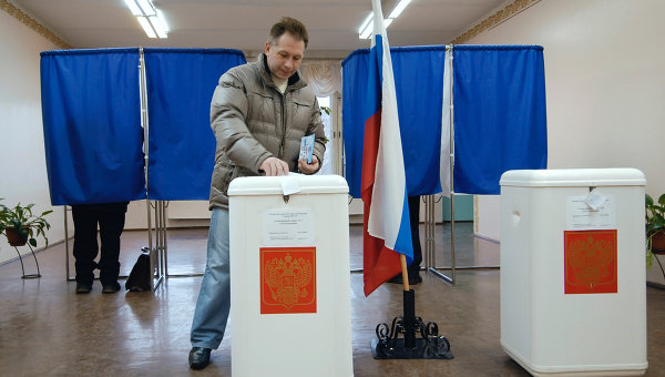 Amikor megválasztják az orosz és az amerikai elnökök: a választási időpontok 2016-ban és 2018-ban