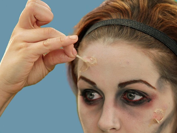 Félelmetes smink a Halloween a saját kezét a lányok és a lányok