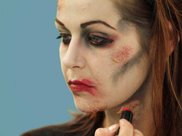 Félelmetes smink a Halloween a saját kezét a lányok és a lányok