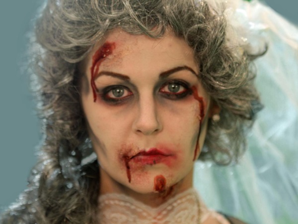 Félelmetes smink a Halloween a saját kezét a lányok és a lányok