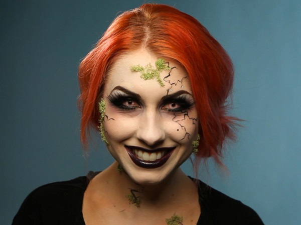 Félelmetes smink a Halloween a saját kezét a lányok és a lányok
