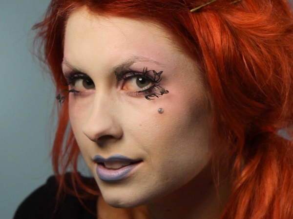 Félelmetes smink a Halloween a saját kezét a lányok és a lányok
