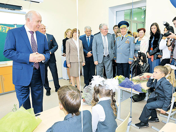 Az ünnepélyes beszéd szövege az iskolai vonalon 1. szeptember