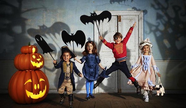 Scenario for Halloween gyermekeknek, tizenéveseknek, középiskolásoknak, diákoknak Scenario for Halloween gyermekeknek, tizenéveseknek, középiskolásoknak, diákoknak