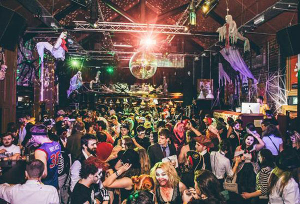 Jó szórakozást és vidáman ... Mindenszentek napja: hol és hogyan találkozzunk Halloween 2016-ban