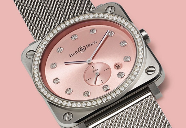 Rózsaszín fényben: a Novarosa Bell & Ross óráit