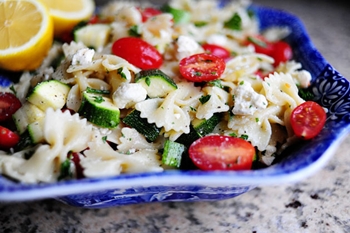 recept egy érdekes saláta cukkinivel
