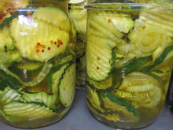 Fűszeres cukkini koreai - a legszebb recept télre