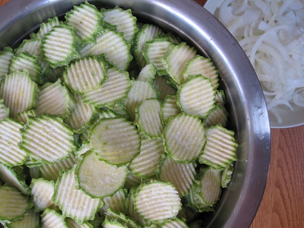 Fűszeres cukkini koreai - a legszebb recept télre