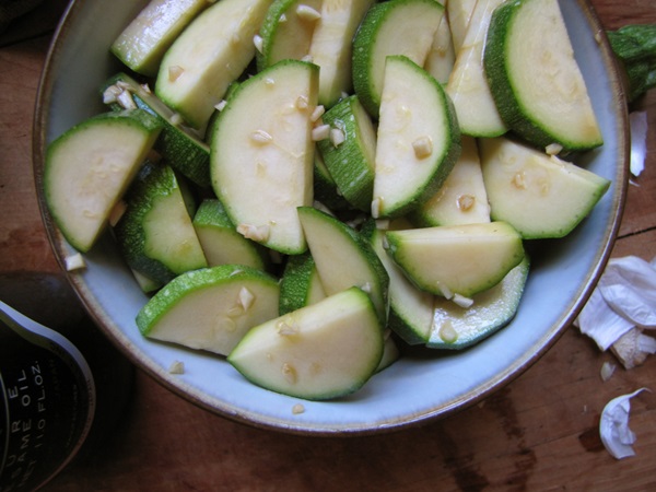 Fűszeres cukkini koreai - a legszebb recept télre