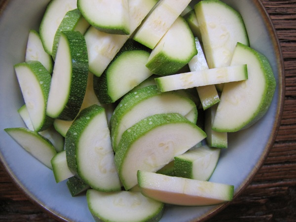 Fűszeres cukkini koreai - a legszebb recept télre