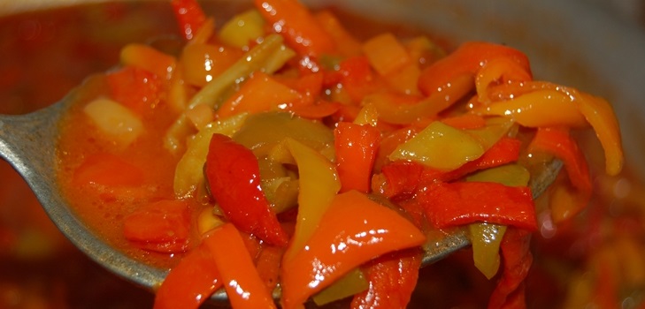 Hogyan főzzük a borsot és a paradicsomot a télen - egy egyszerű recept