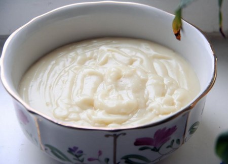 Hogyan készítsünk krémet a kapszula: puding, sajt és tejszín sűrített tej, egy recept egy fénykép