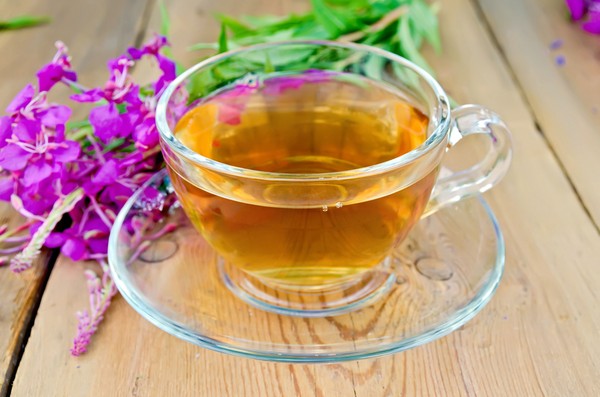 Hogyan gyűjtsük össze, szárítsuk meg és készítsük Ivan tea otthon