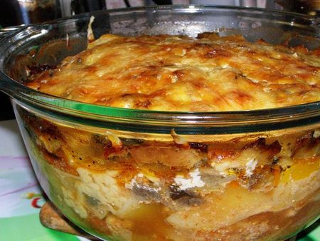 Burgonya hússal a sütőben: hogyan főzni finom? Burgonya hússal a sütőben: hogyan főzni finom?