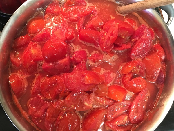 Ketchup saját kézből paradicsomból: lépésről-lépésre receptek a betakarításhoz a télen
