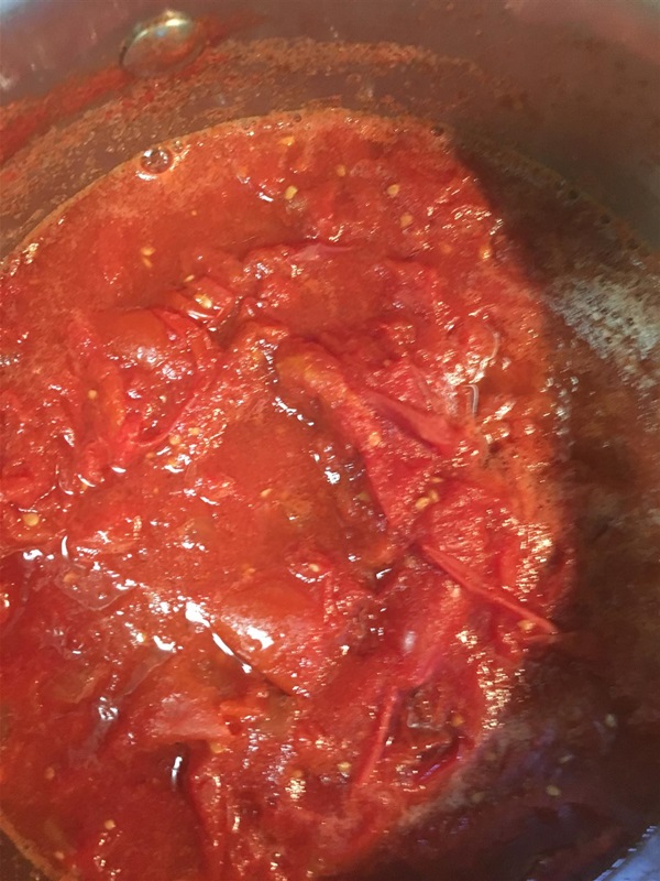 Ketchup saját kézből paradicsomból: lépésről-lépésre receptek a betakarításhoz a télen