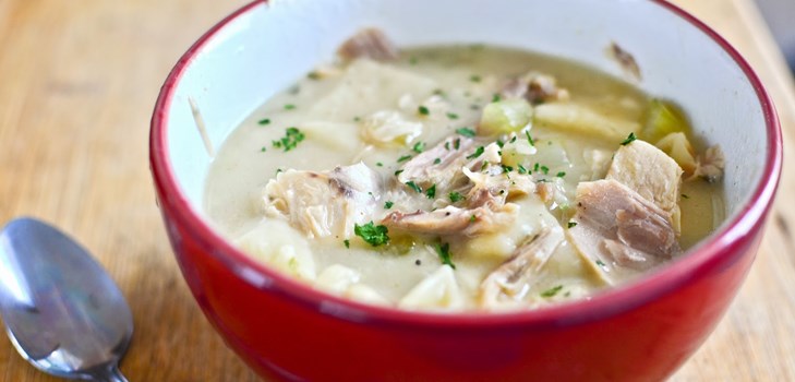 csirke leves gombóccal - recept egy fotóval
