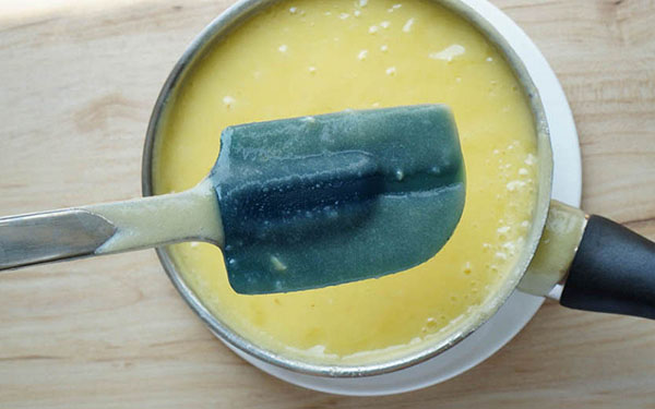 Könnyű recept: tavaszi citromlepény sütés nélkül