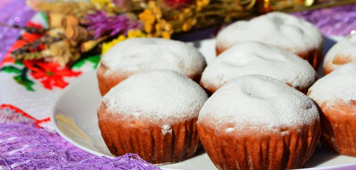 Step-by-step recept a szilvafélékhez készült muffinokhoz