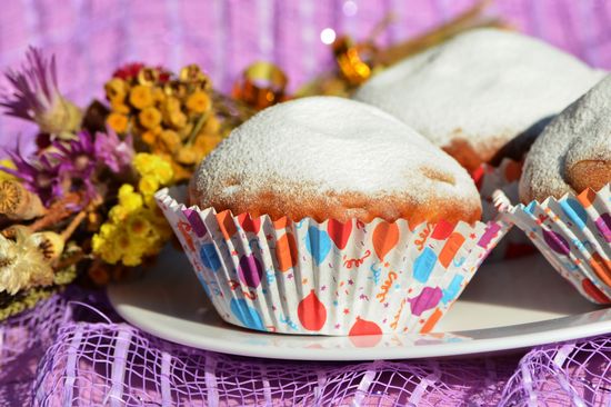 Step-by-step recept a szilvafélékhez készült muffinokhoz