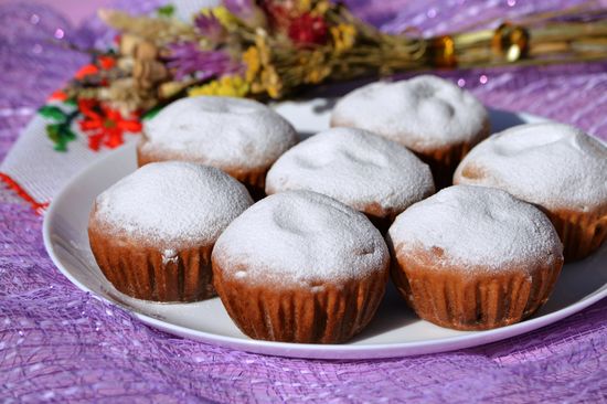 Step-by-step recept a szilvafélékhez készült muffinokhoz